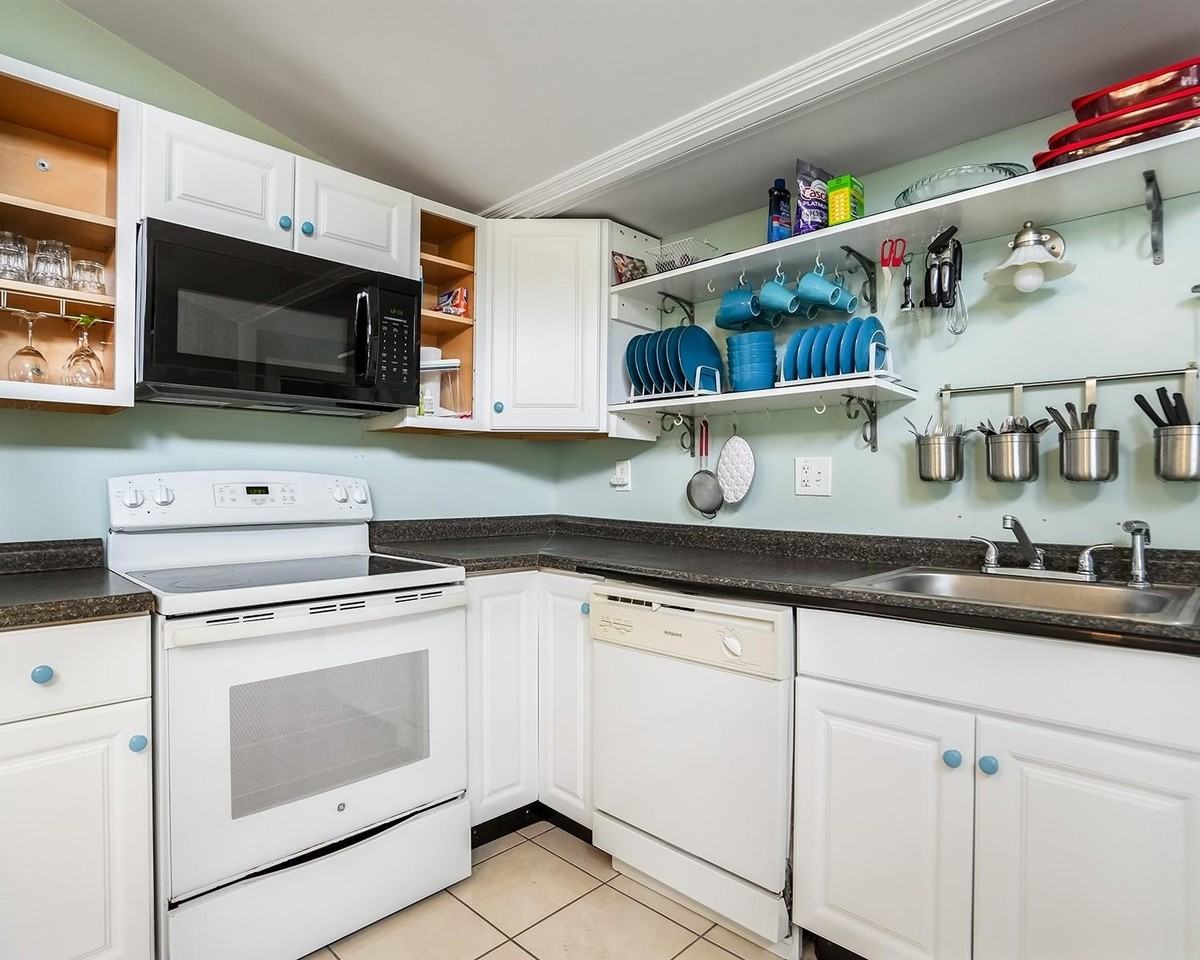 1680 Sw 84th Ave - Photo 2 of 31