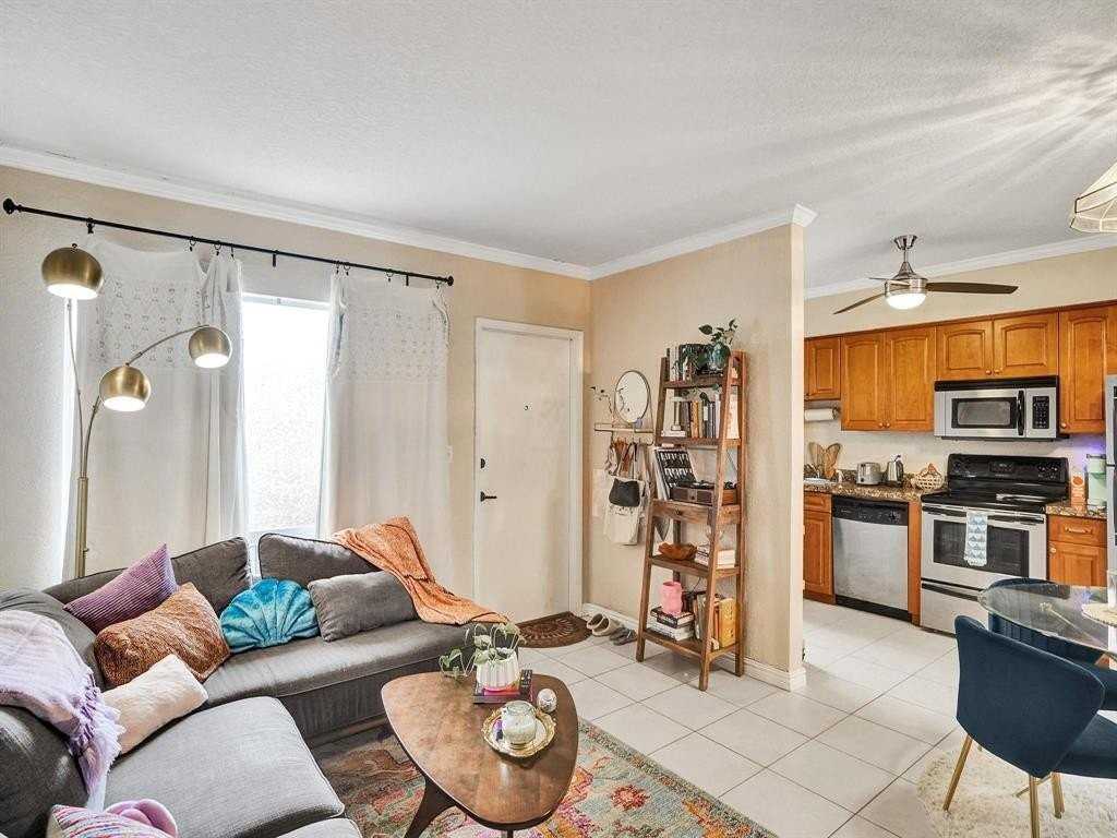2190 Se 5th St #4A - Photo 4 of 16