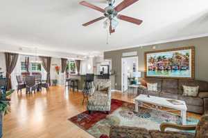 featured image of 225 Ne 1st St #207