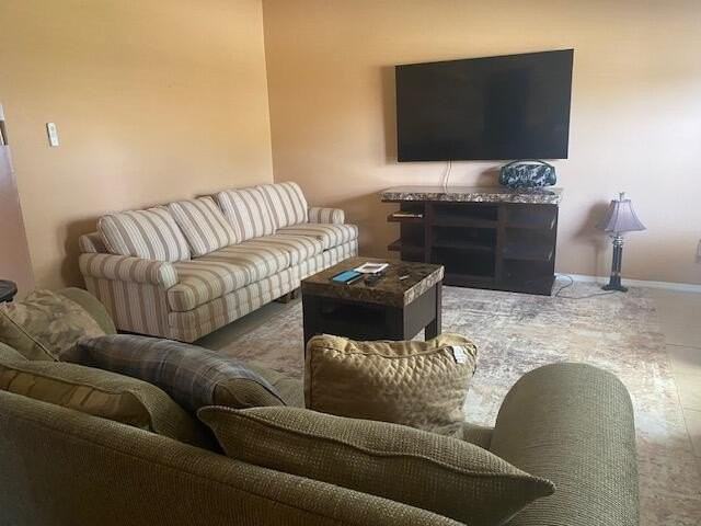 1165 Sw Goodman Ave - Photo 2 of 11