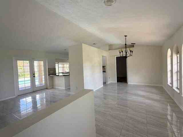 790 Se Ablett Ln - Photo 4 of 29
