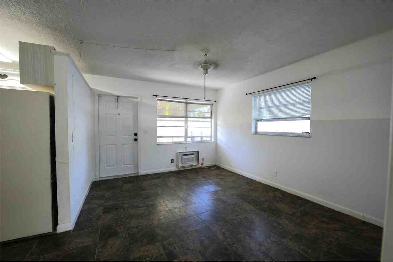 220 Lucerne Ave #1 - Photo 5 of 29