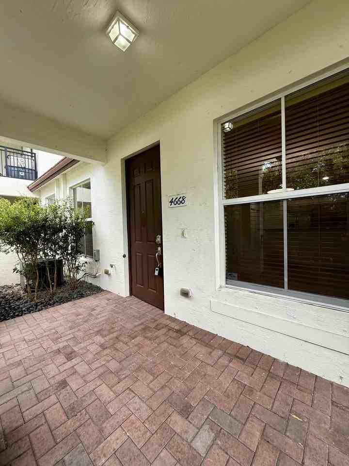 4668 Monarch Way #4668 - Photo 3 of 38