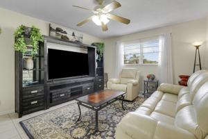 featured image of 400 Fern St #1C