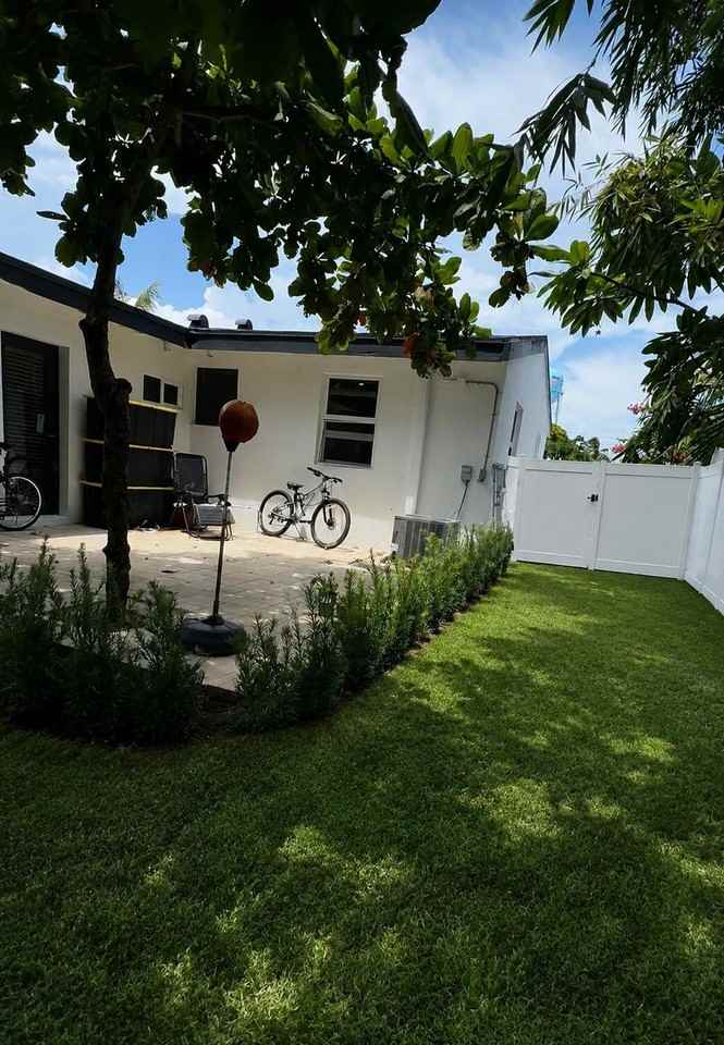 118 Sw 7th St - Photo 3 of 5
