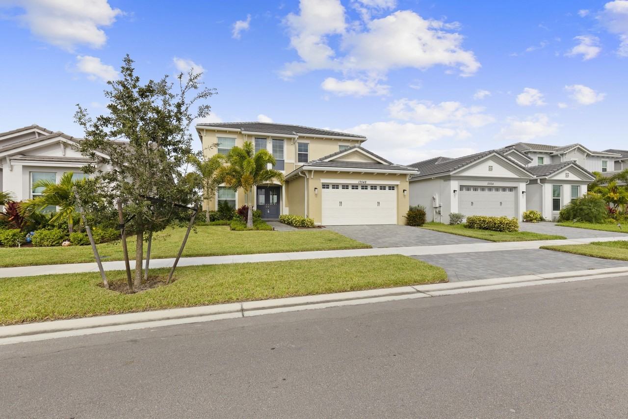13548 Spruce Pine Dr - Photo 2 of 50