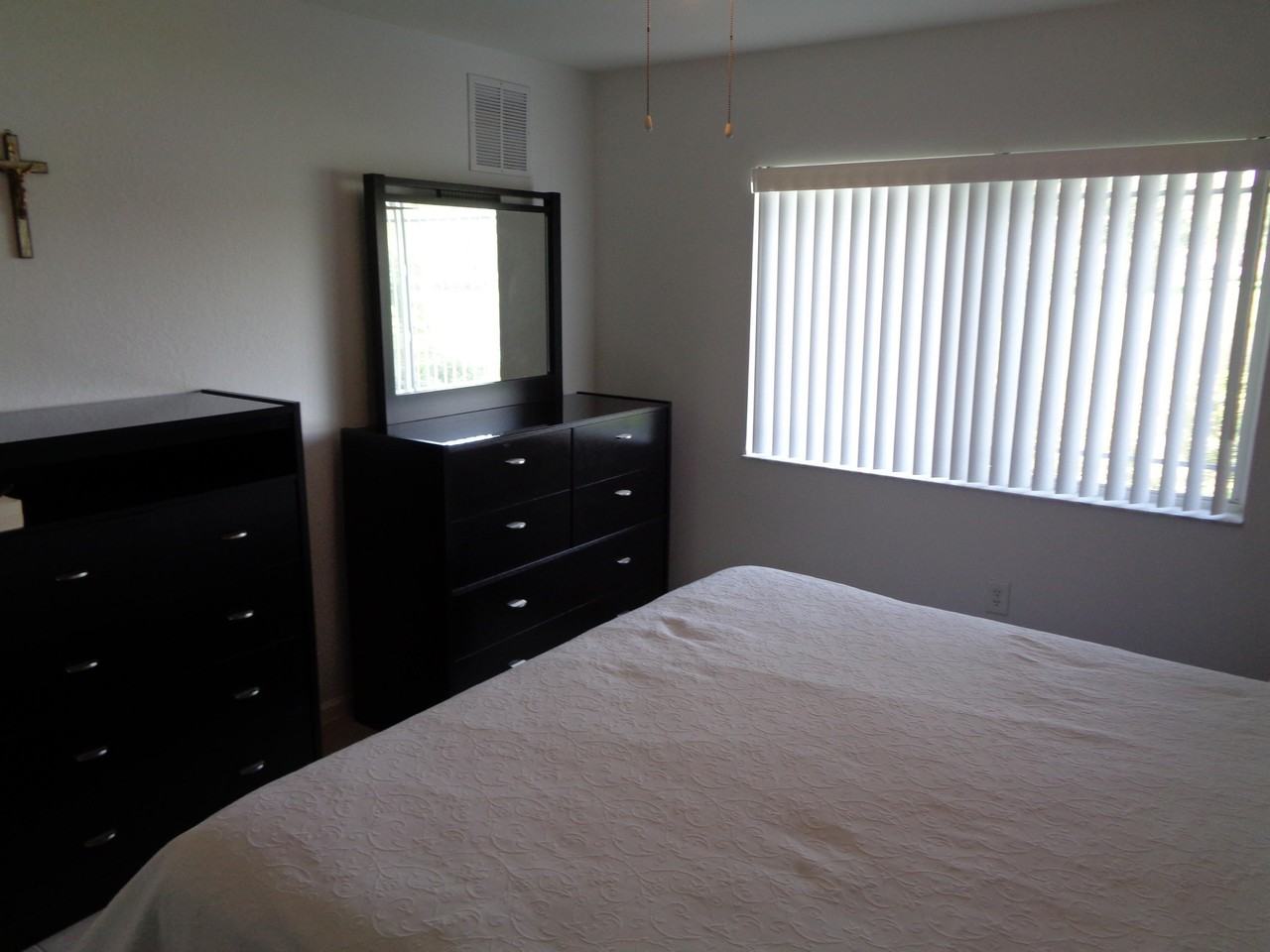 191 Sw Palm Dr #102 - Photo 7 of 14