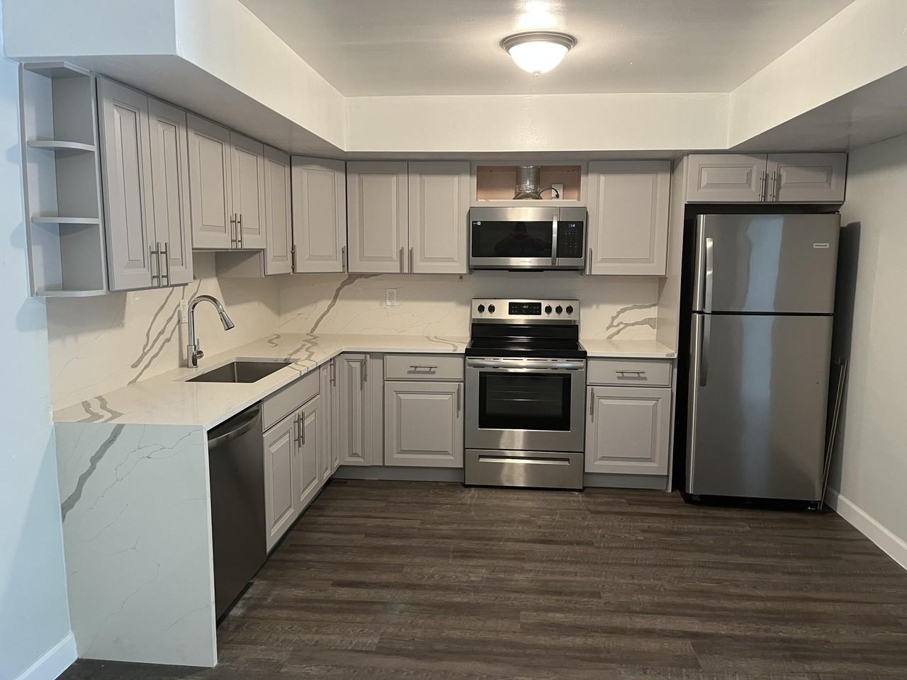 1419 Se 2nd St #1 - Photo 2 of 18