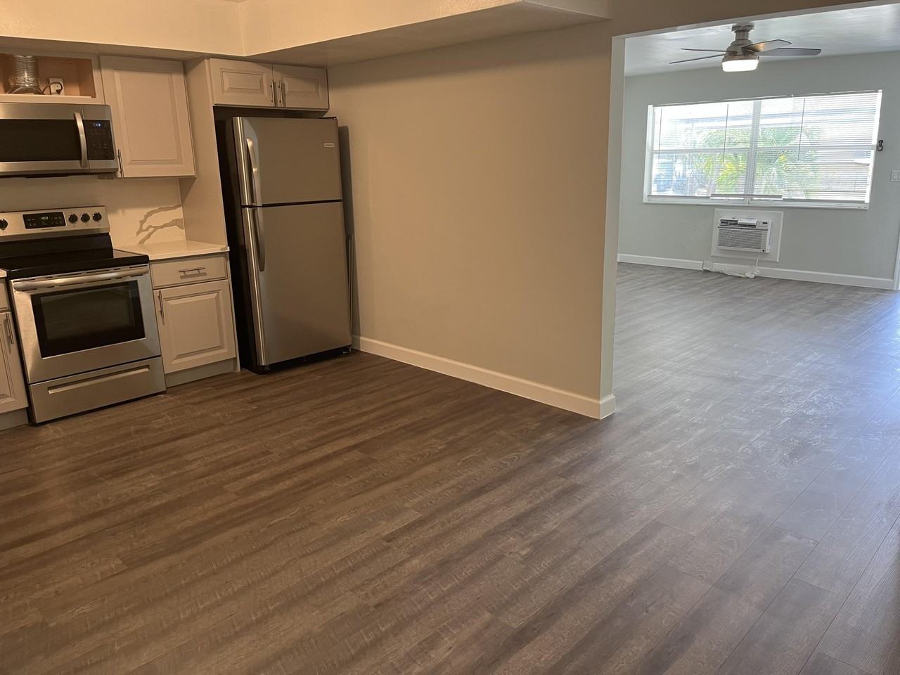 1419 Se 2nd St #1 - Photo 4 of 18