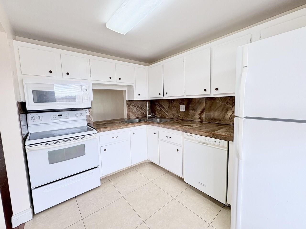 6070 Nw 64th Ave #204 - Photo 5 of 22