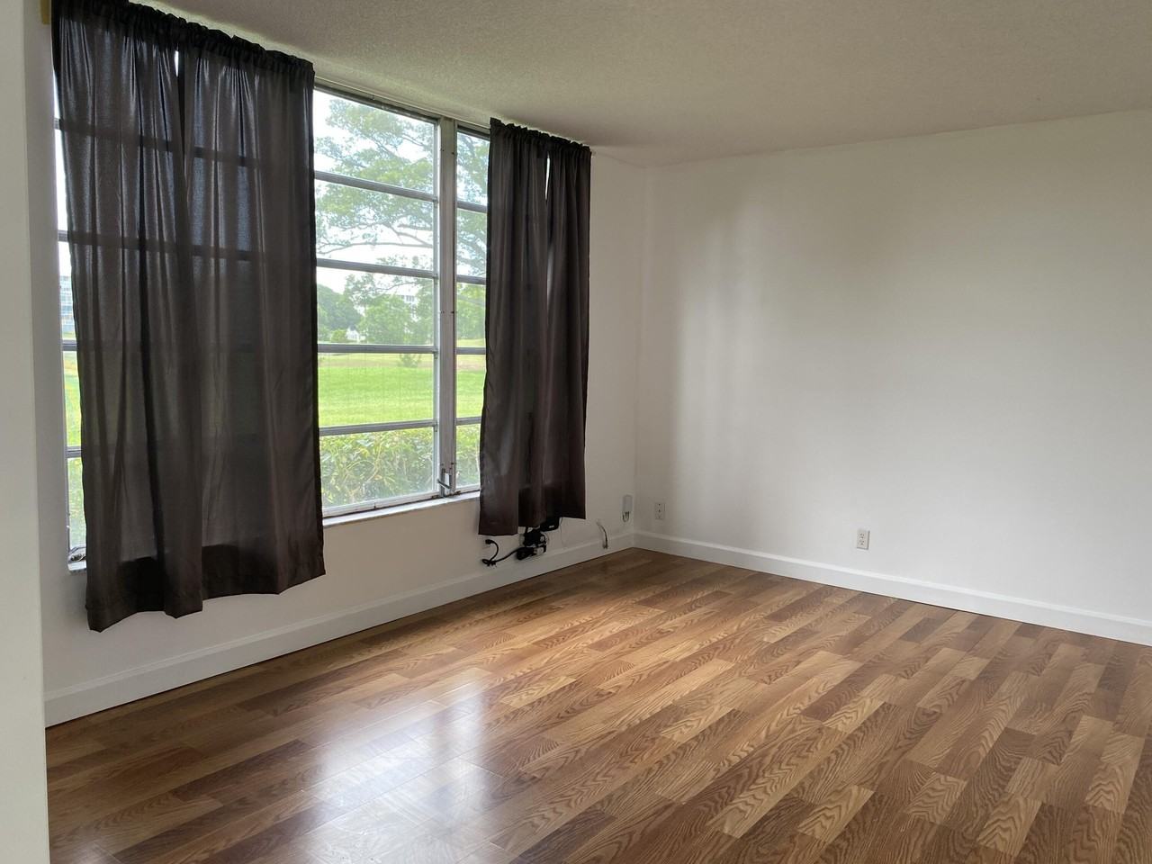 2751 S Palm Aire Dr #107 - Photo 6 of 32