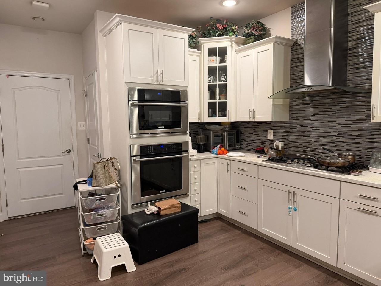 7079 Banbury Dr #B - Photo 3 of 24