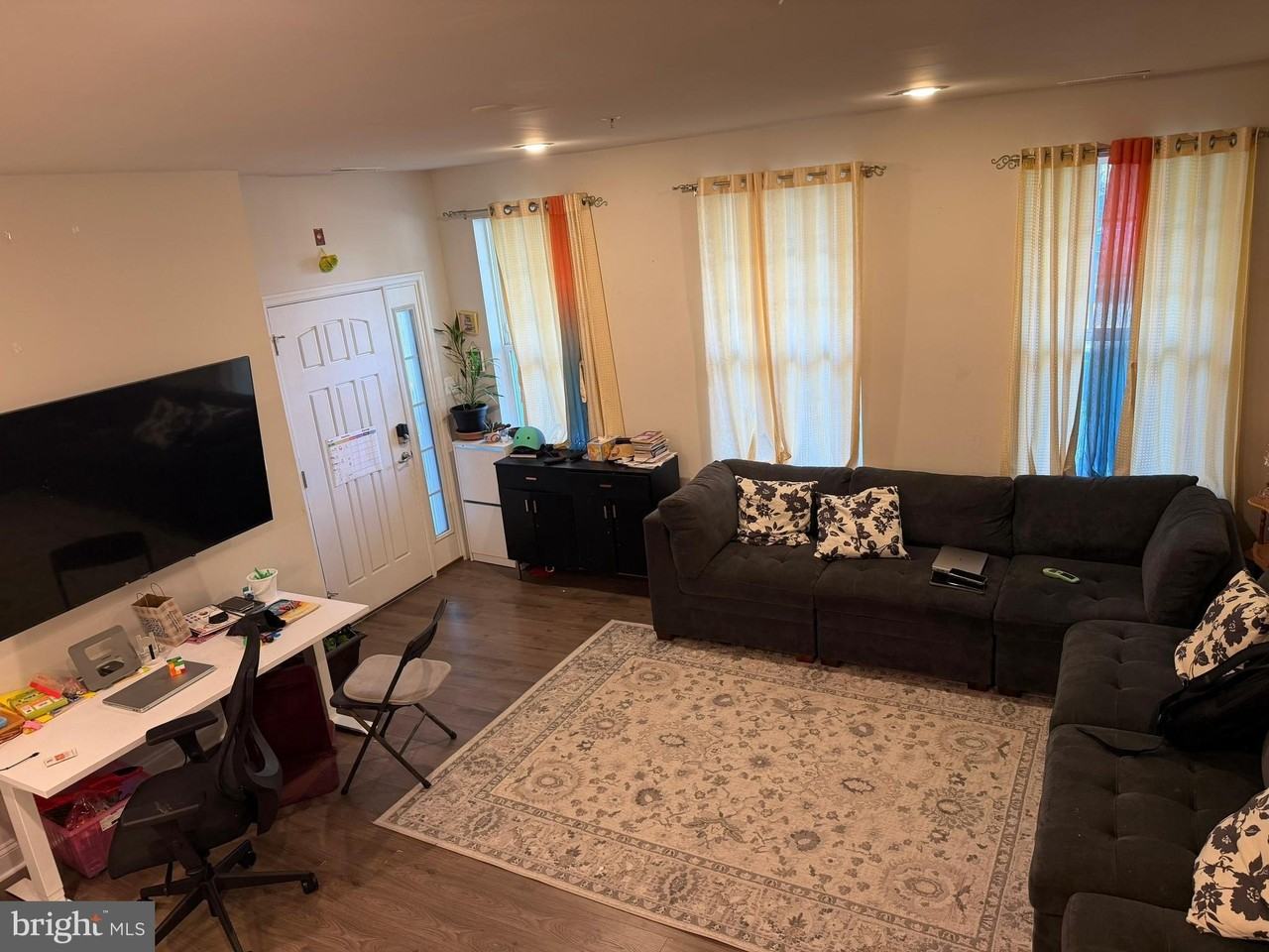 7079 Banbury Dr #B - Photo 7 of 24