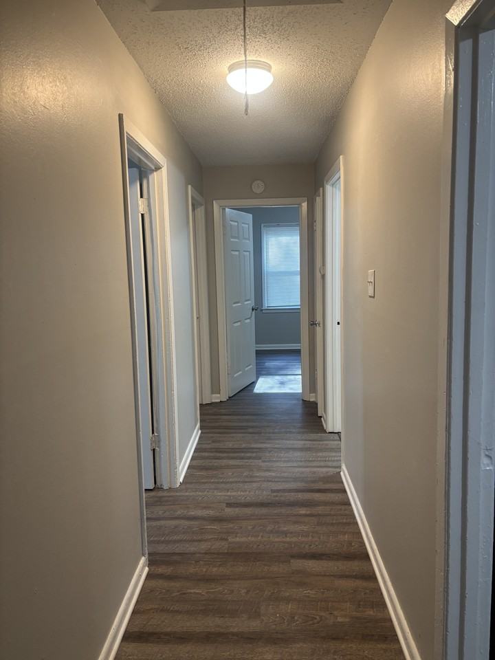 Saint Elmo Ave #1 - Photo 5 of 10