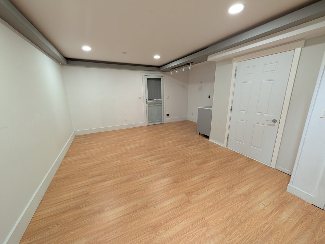 1295 Soball St #40 - Photo 3 of 31