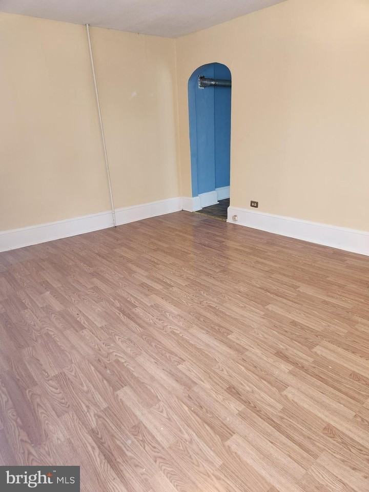 229 Porter Ave - Photo 2 of 7