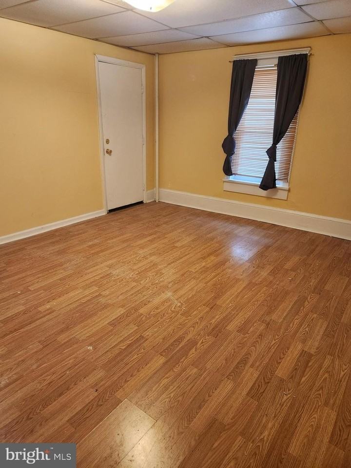 229 Porter Ave - Photo 5 of 7