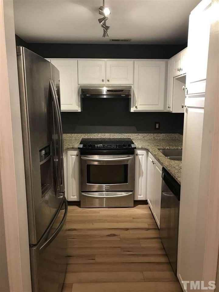 1000 Brighthurst Dr - Photo 3 of 11