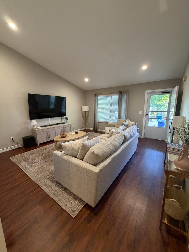 286 Hummingbird Ct - Photo 3 of 26