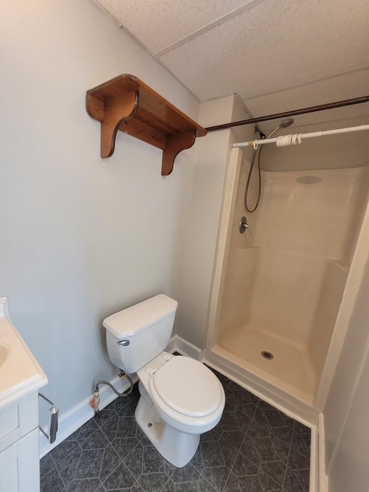 28 North Queen Street #8 - Photo 4 of 5