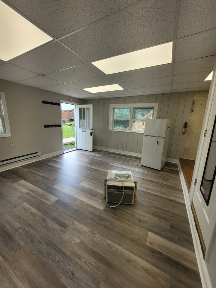28 North Queen Street #8 - Photo 2 of 5