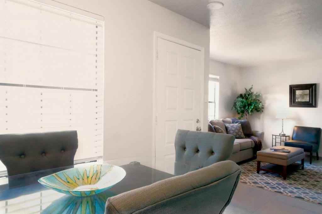 1071 Meadowlark Ct Se - Photo 3 of 18