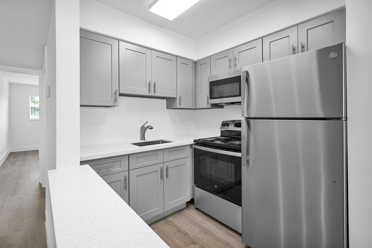 4051 Northeast 13th Avenue #69 - Photo 3 of 6