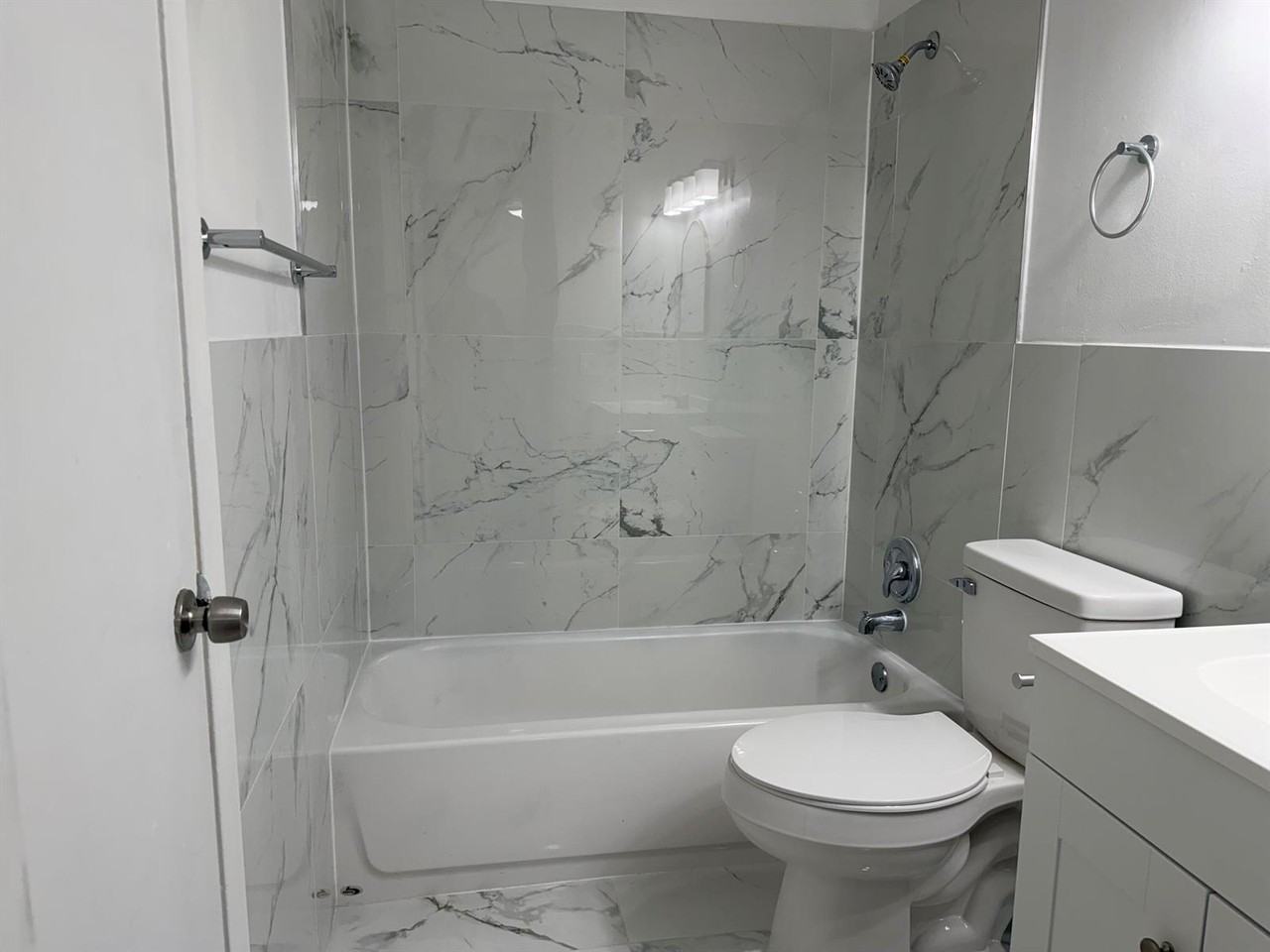 2552 Northwest 52nd Avenue #B19 - Photo 5 of 7
