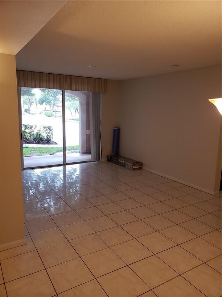 8000 North Nob Hill Road #106 - Photo 4 of 8
