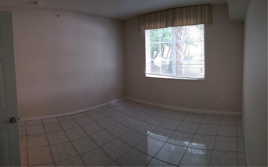 8000 North Nob Hill Road #106 - Photo 5 of 8