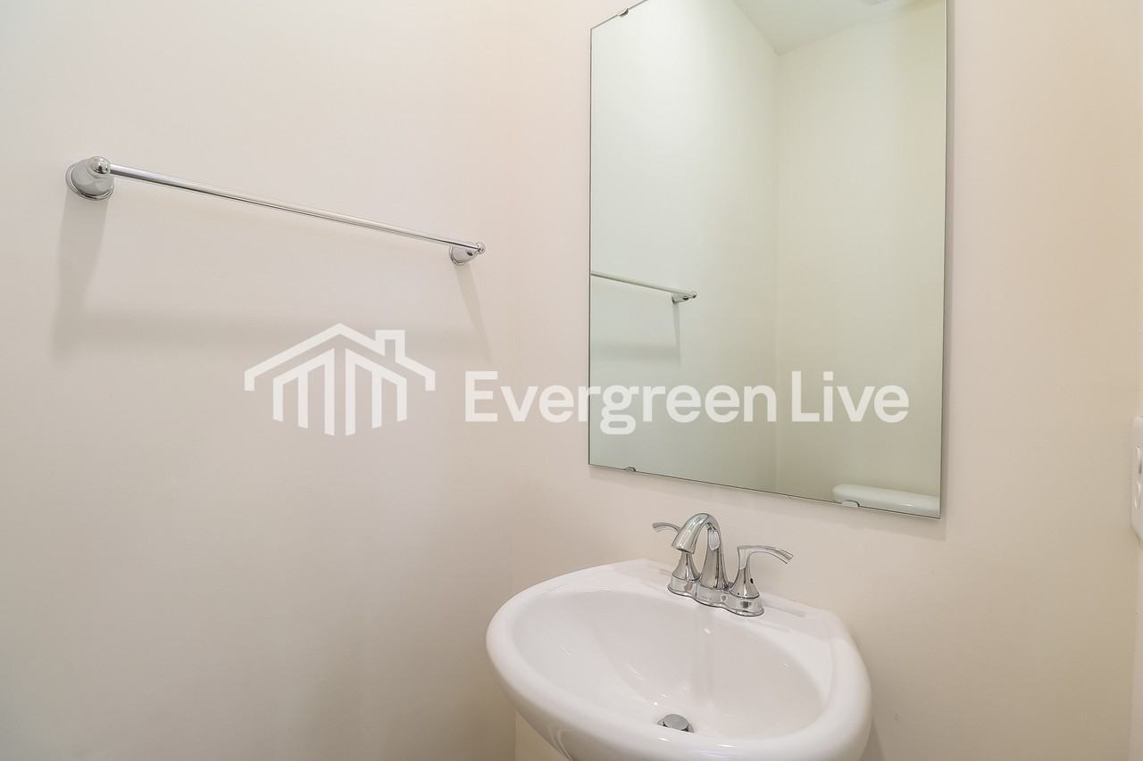 267 E Catawba Ave - Photo 6 of 15