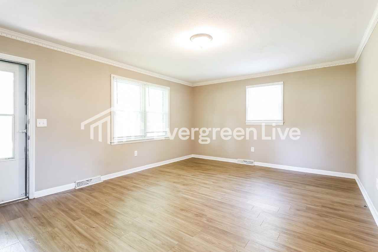 308 Sherondale Ln - Photo 3 of 15