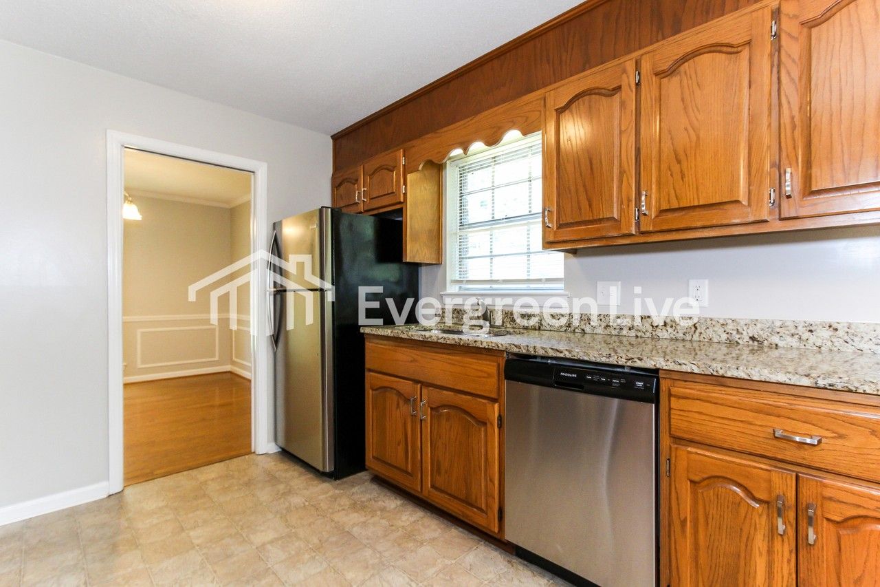 1755 Napier Dr - Photo 7 of 15