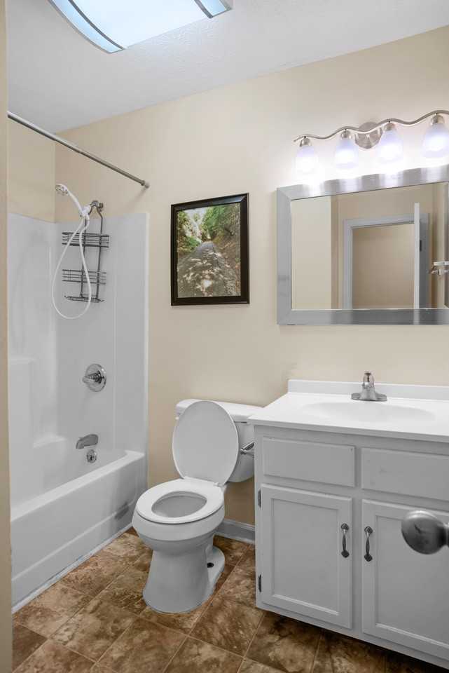 214 Cumberland Cove Dr - Photo 3 of 33
