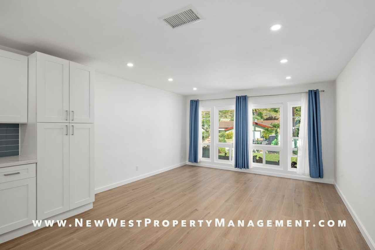 7036 Keighley St - Photo 6 of 33