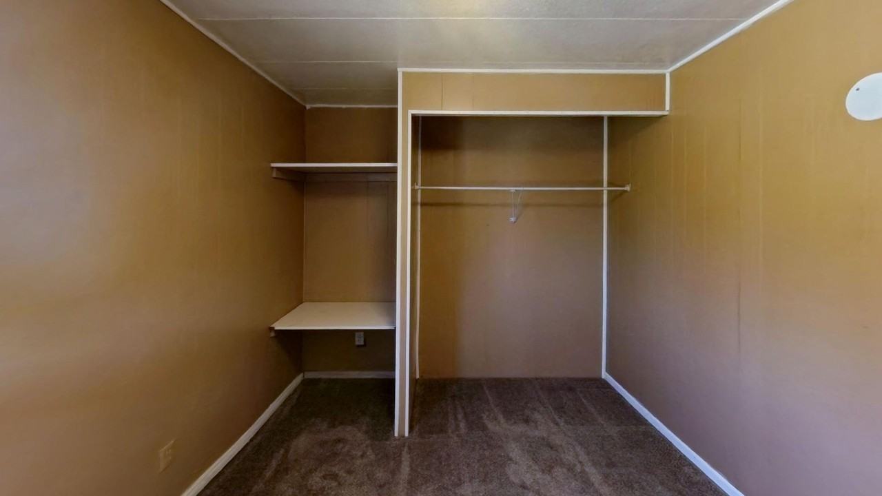 30100 Lakeview Ave - Photo 6 of 24