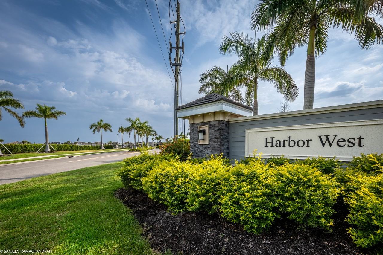 15145 Spanish Point Dr - Photo 2 of 50