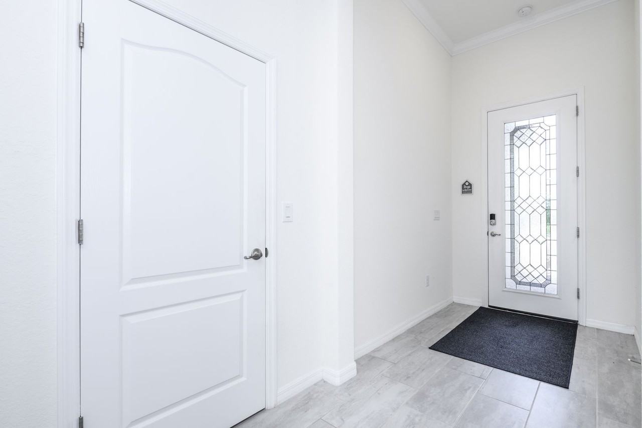 15145 Spanish Point Dr - Photo 6 of 50