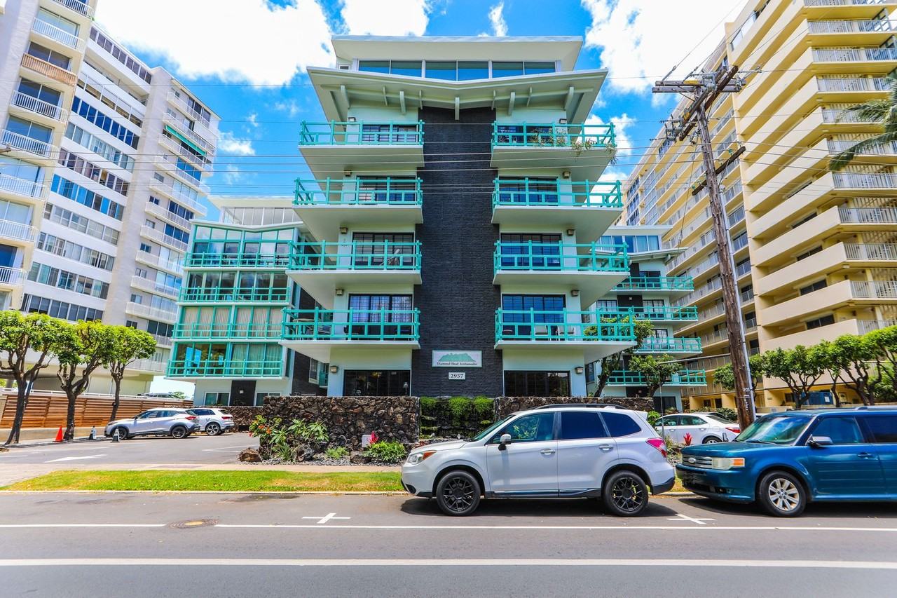 2957 Kalakaua Ave #402 - Photo 3 of 17