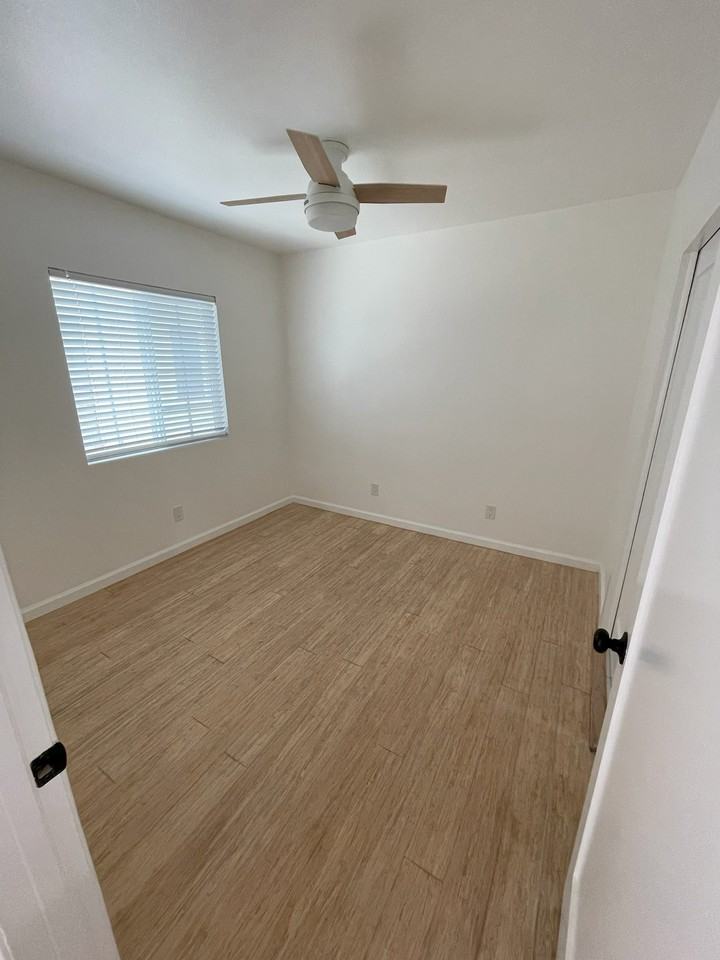 Sherman Place Long Beach - Photo 5 of 16