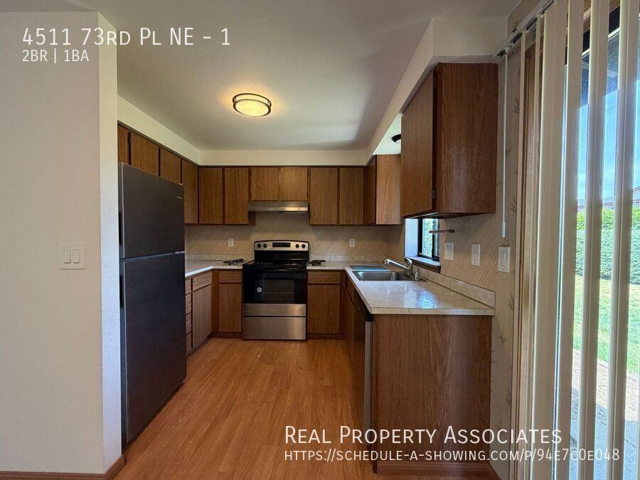 4511 73rd Pl Ne #1 - Photo 4 of 12