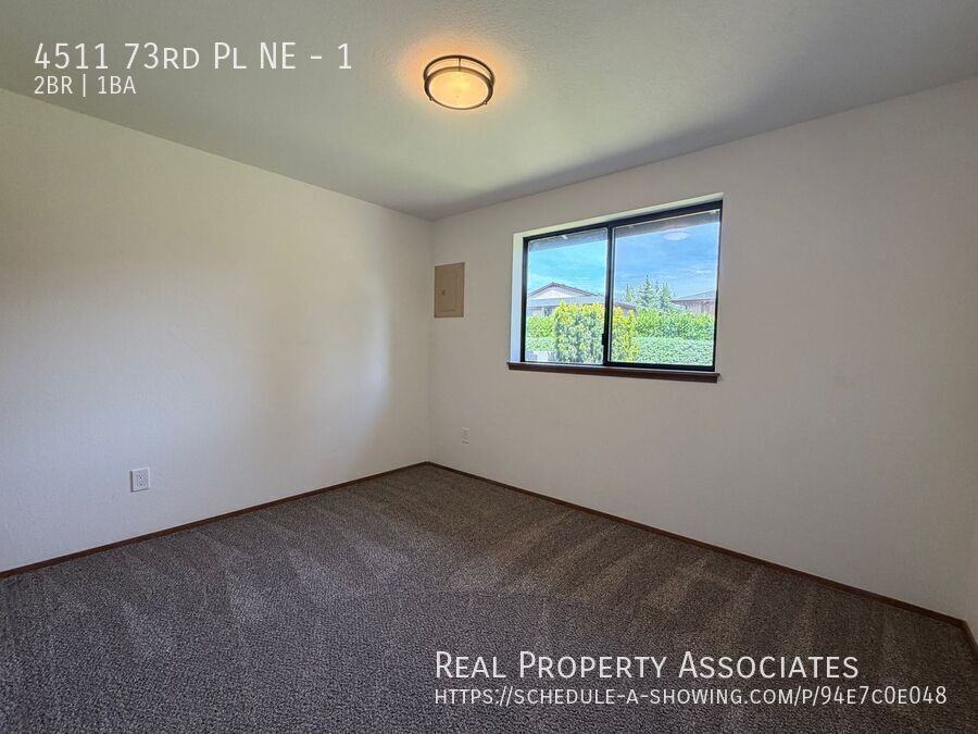 4511 73rd Pl Ne #1 - Photo 5 of 12