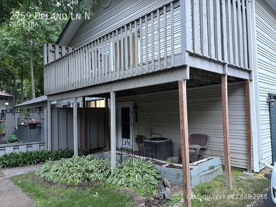 2759 Upland Ln N - Photo 4 of 7