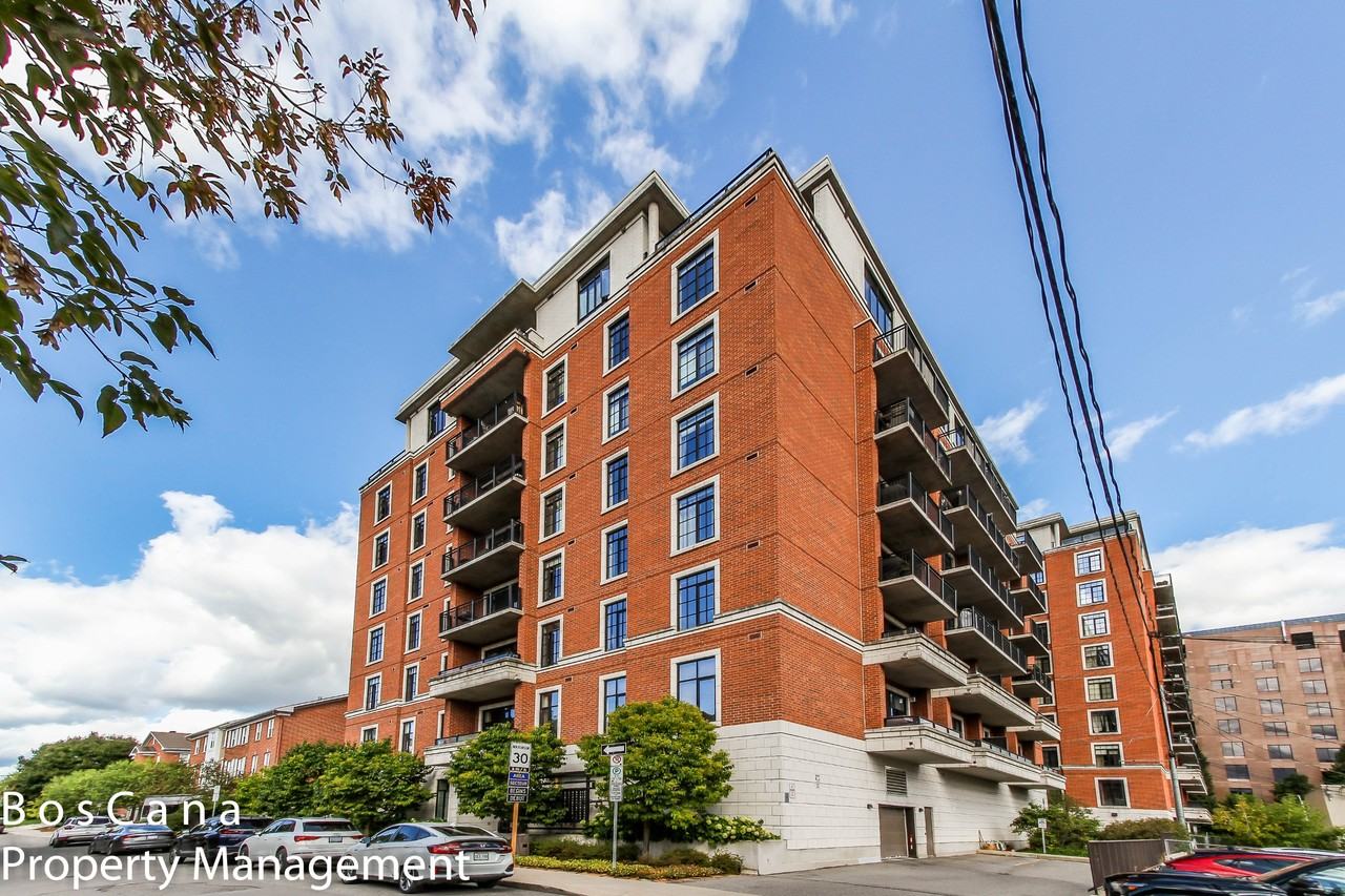 327 Breezehill Avenue South - Photo 2 of 24