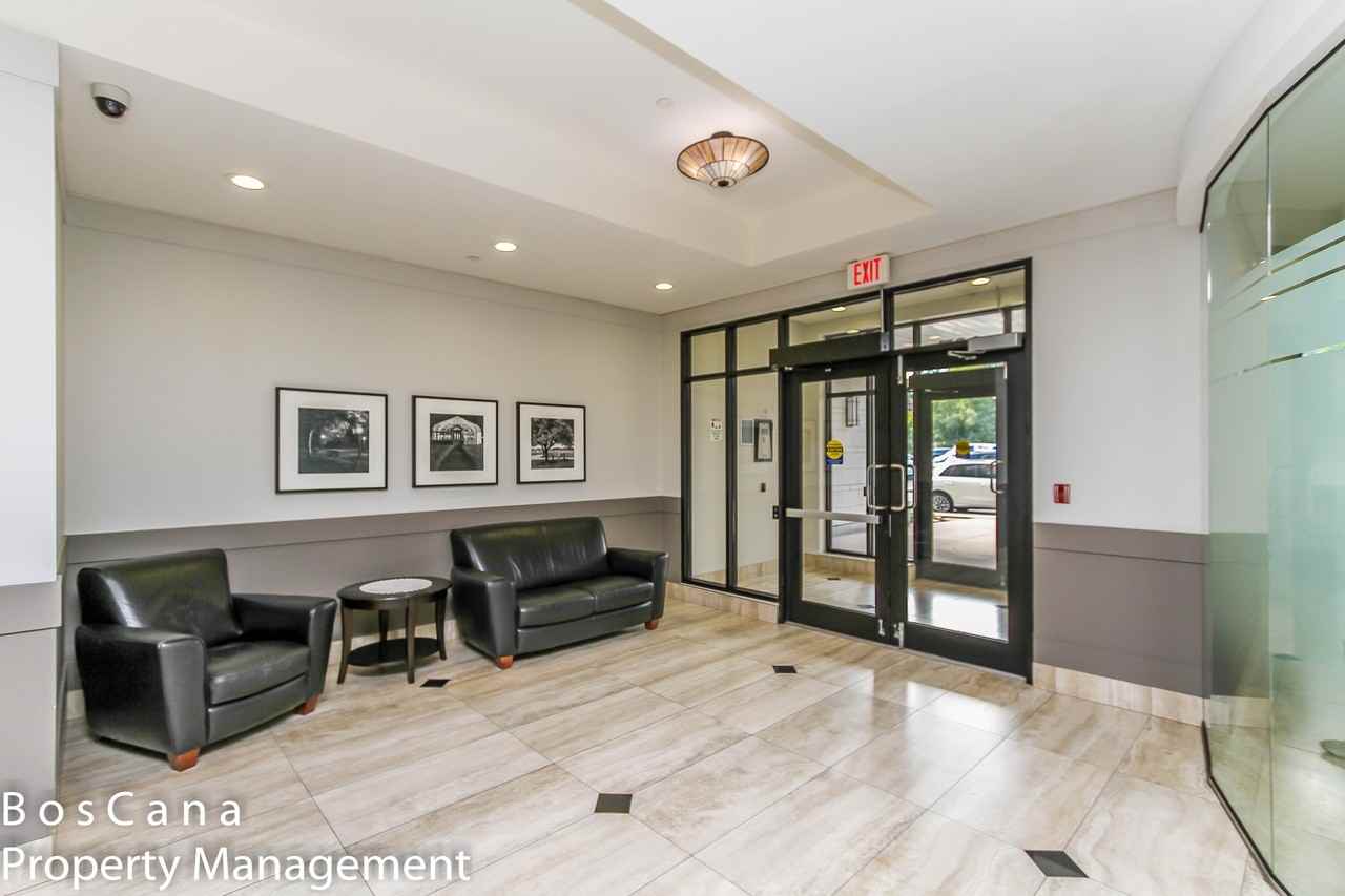 327 Breezehill Avenue South - Photo 4 of 24