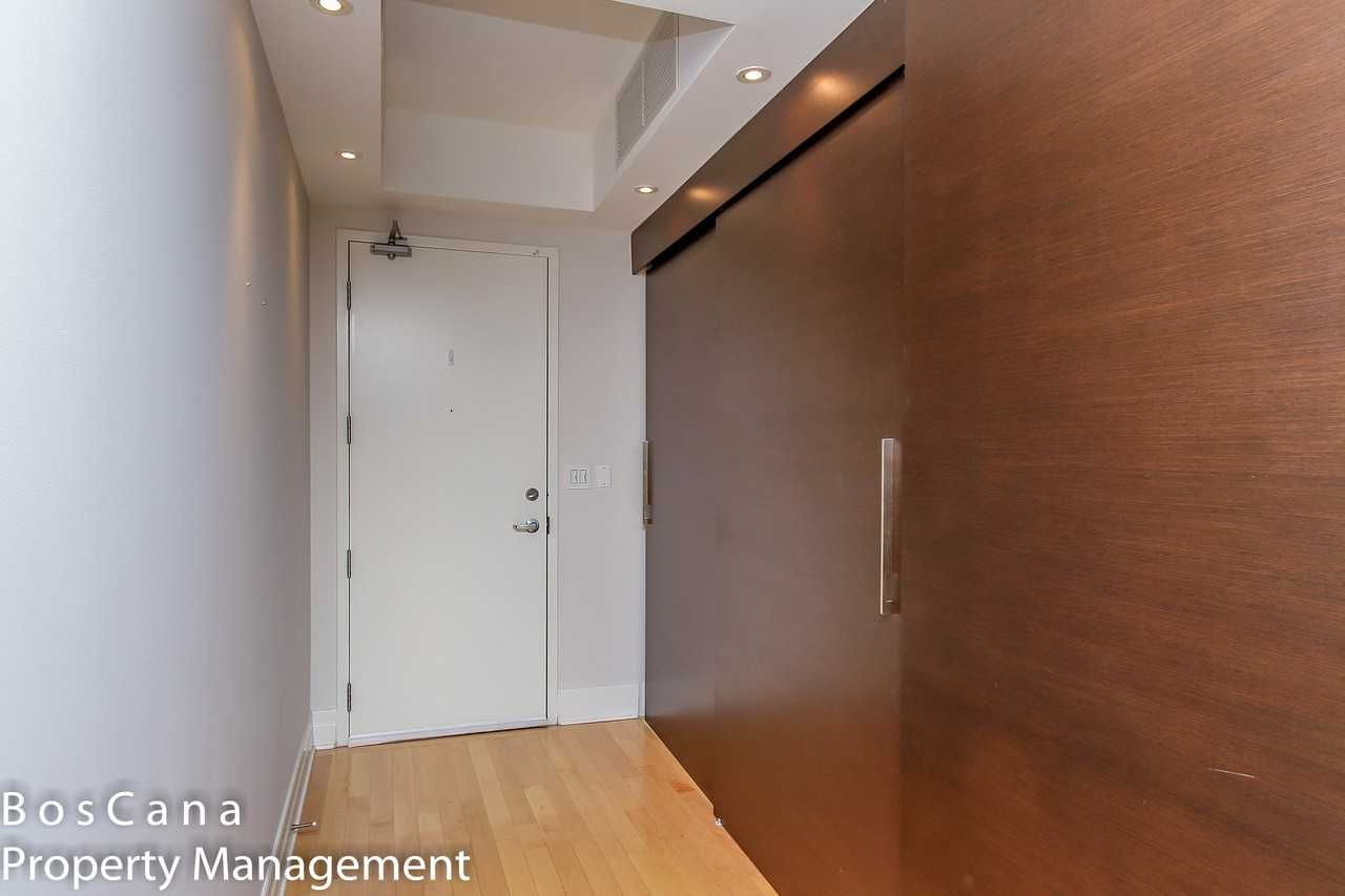 327 Breezehill Avenue South - Photo 5 of 24