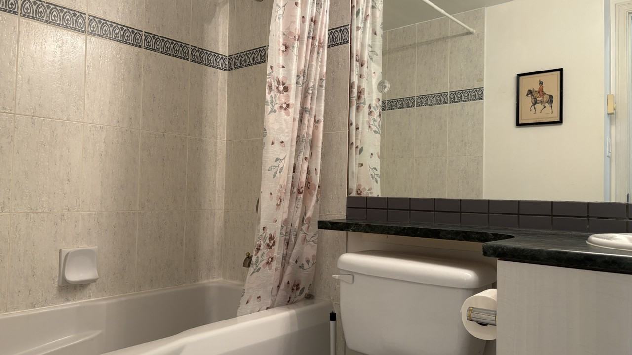 5639 Hampton Pl - Photo 5 of 9