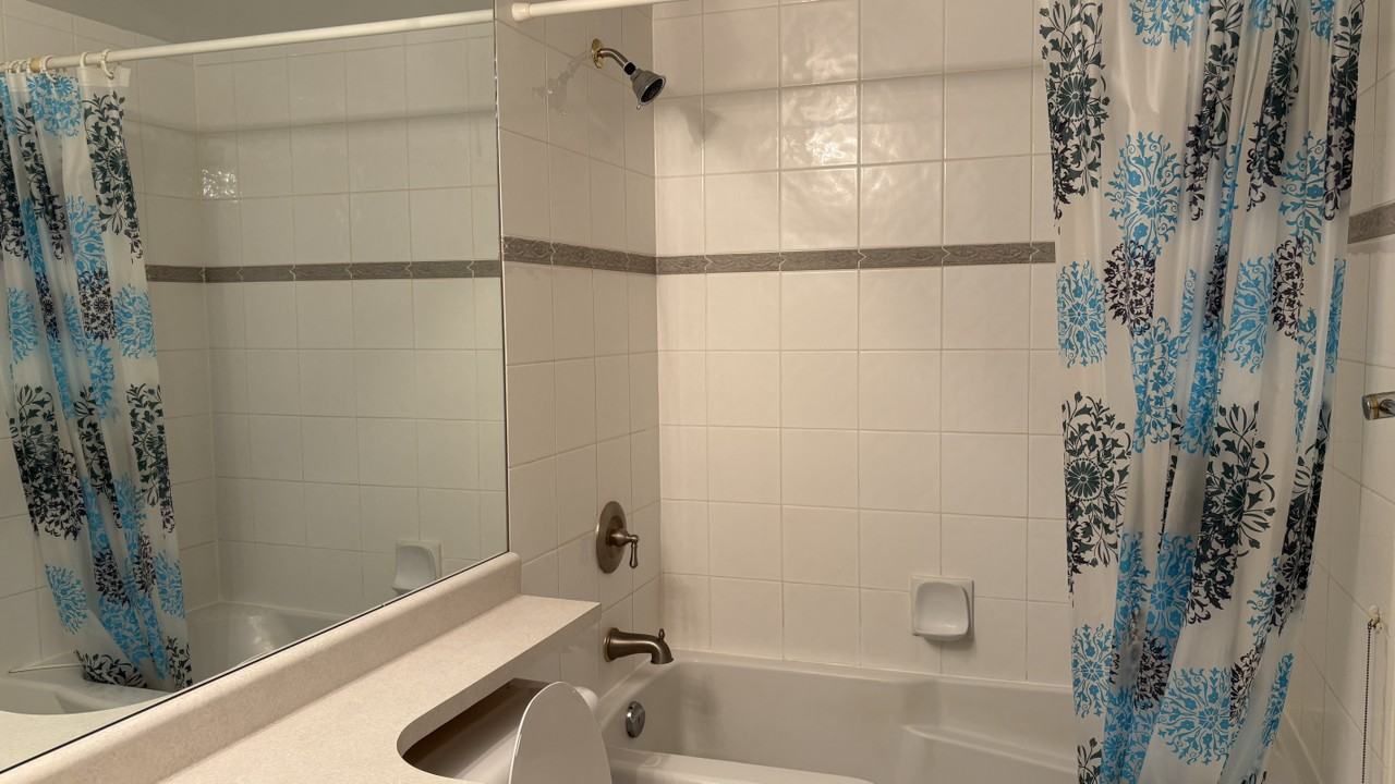 5639 Hampton Pl - Photo 7 of 9