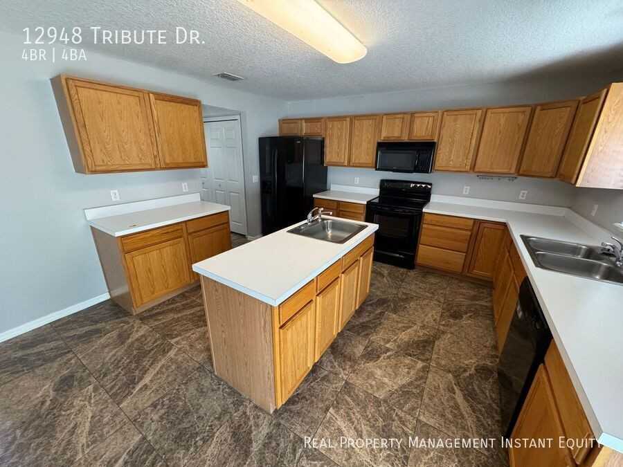 12948 Tribute Dr - Photo 4 of 31