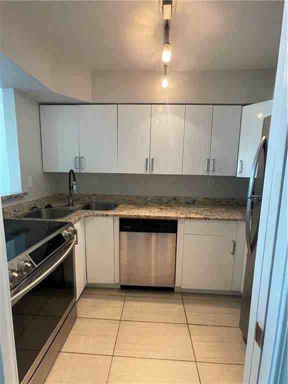 2870 Pharr Court South Nw - Photo 2 of 20